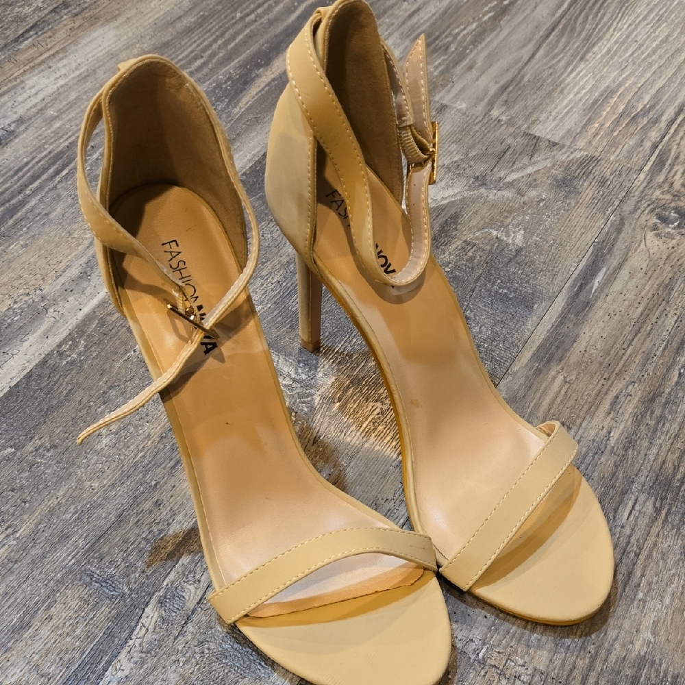 Fashion Nova Beige Strappy Sandals